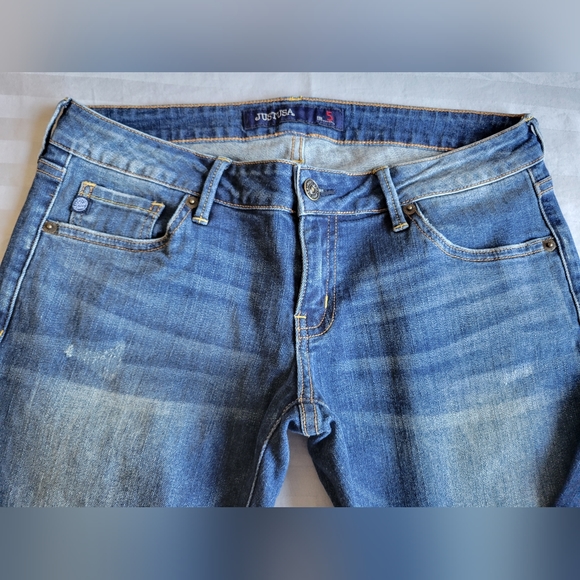 Size 5 Just USA Jeans.  Like New. - Picture 3 of 7